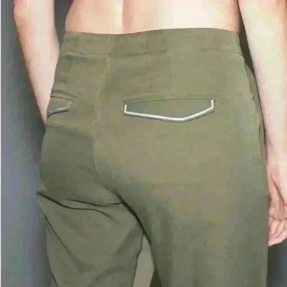 Lululemon “& Go City Trek Cropped Trouser” In Fatigue Green size 2 EUC!– - Picture 5 of 9